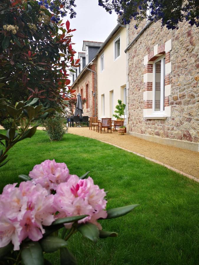 Gites "Le Clos De La Baie" Paimpol Exteriör bild