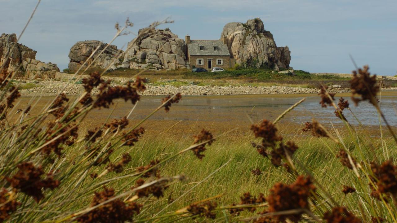 Gites "Le Clos De La Baie" Paimpol Exteriör bild